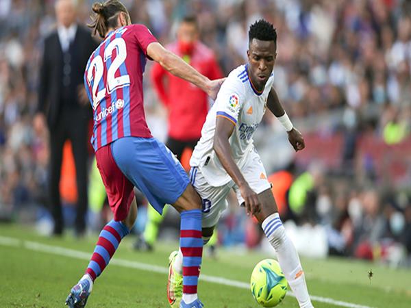 Real chiếm ngôi đầu BXH La Liga