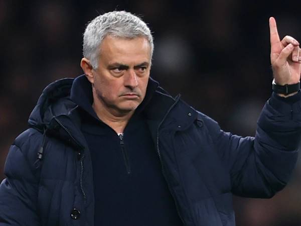 Những danh hiệu Mourinho giành được trong giai đoạn đầu (2004–2007)