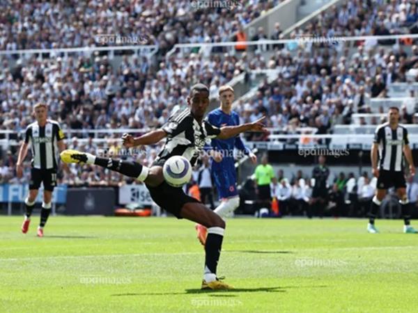 Tin CLB Newcastle: Isak muốn bỏ hợp đồng