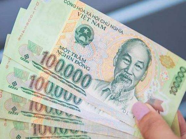 Mơ thấy tiền 100 là điềm gì, số mấy phát lộc?