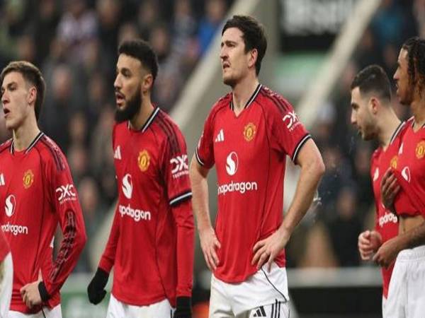 Michael Carrick muốn giữ chân trung vệ người Anh