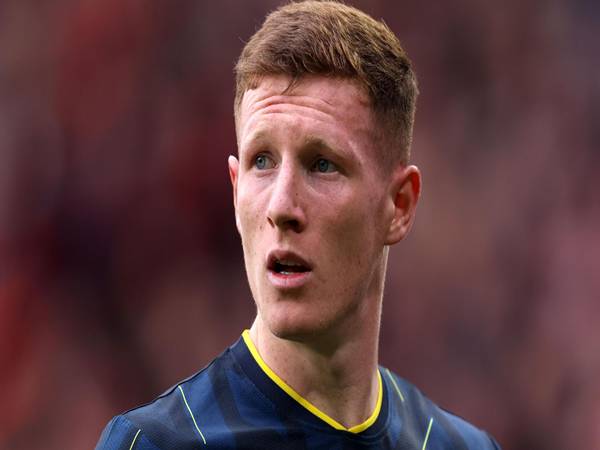 Elliot Anderson từng khoác áo những đội bóng nào?