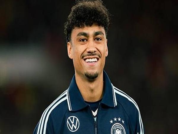 Chuyển nhượng Arsenal: Quyết giành Nathaniel Brown từ Bundesliga